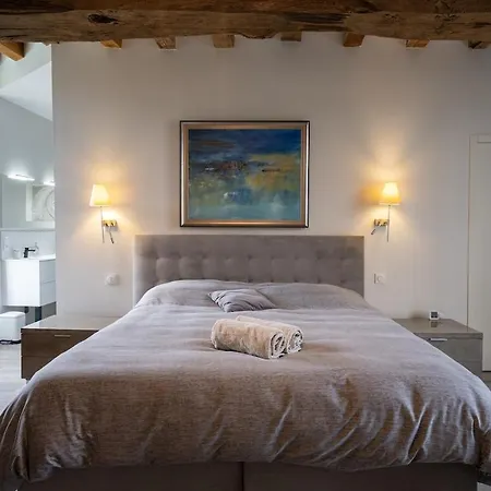 Le Logis De Saint Jean Les Garennes-Sur-Loire